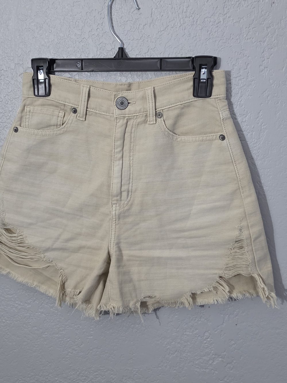 American Eagle Highest Rise Mom Short Cream Distressed Denim Womens 00 - Picture 2 of 9